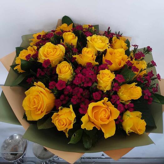 Желтые розы