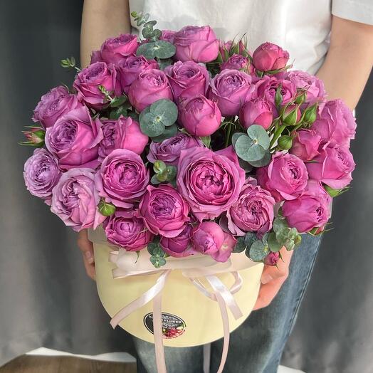 Кустовая роза в коробке 💐