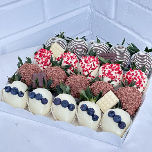Set of chocolate-covered strawberries - 20 A5 berries