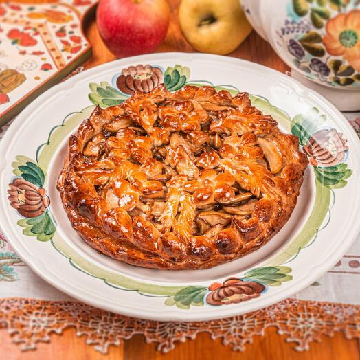 Пирог «Томленные в печи яблоки и корица»
