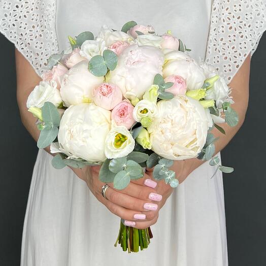 The bride's bouquet. White Peonies and Bush Roses Mansfield Park
