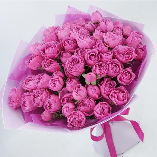 Bouquet of bushy peony roses