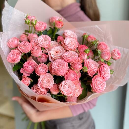 Монобукет из 11 кустовых пионовидных роз🌹