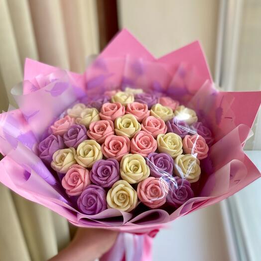 37 розочек из белого шоколада