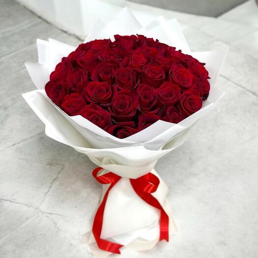 Red roses bouquet