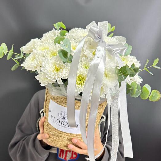 Корзина с хризантемой