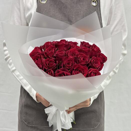 Ramo de 25 rosas rojas de Kenia por paquete, altura 40 cm