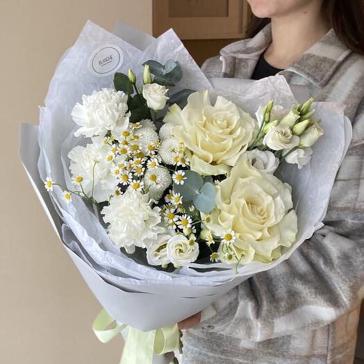 Букет «Вдохновение» с французскими розами и ромашками🌼🤍