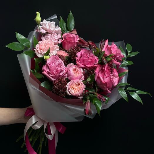 Country Blues M: roses in pink-burgundy shades (~40 cm) a gorgeous bouquet for a girl