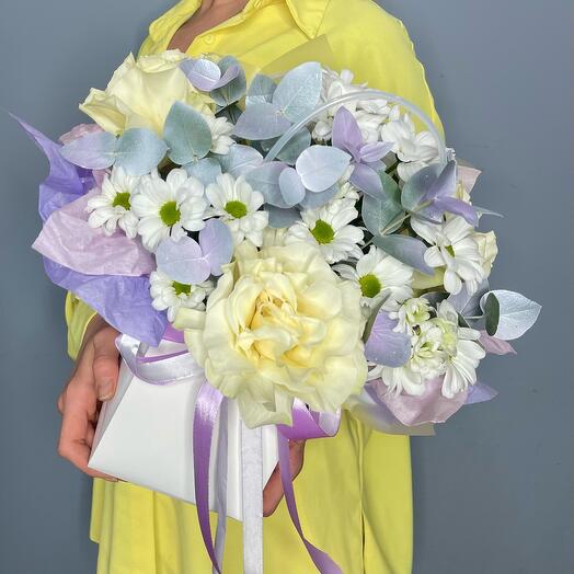 Цветы в коробке с ромашкой, розой и эвкалиптом 🌿🌸