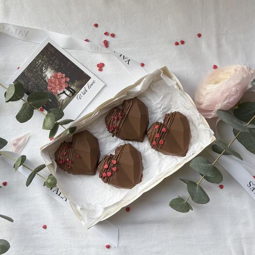 Дубайский шоколад сердечки 4шт на 8 марта девушке/ жене, бабушке, коллегам, маме
