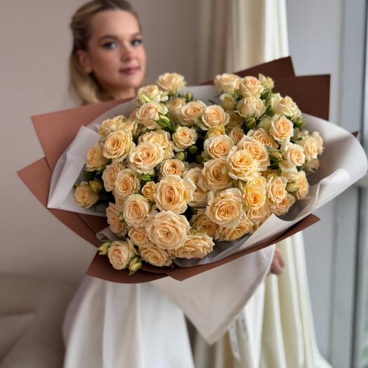 Букет 3964 l Кремовая Кустовая Роза Salinero ( 15 шт )
