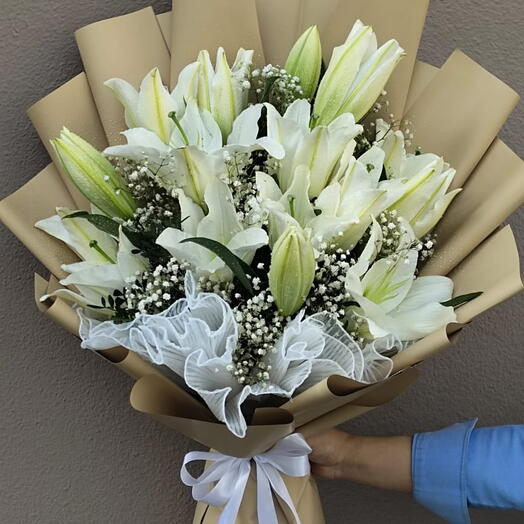 Bouquet of lilies;