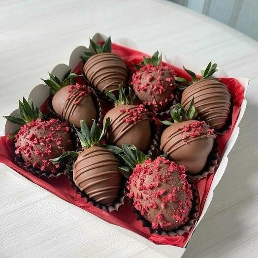 Клубника в шоколаде "Страсть", 9 штук