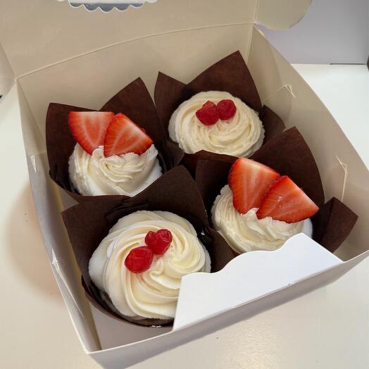 Strawberry and cherry cupcakes