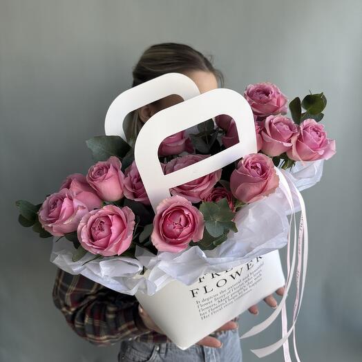 Rosas Rosadas de Kenia con eucalipto