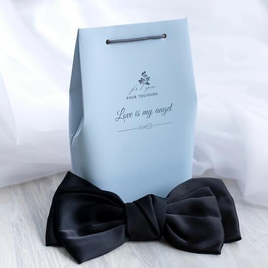 Атласный бант для волос на заколке