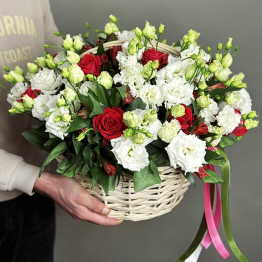 Корзина с цветами