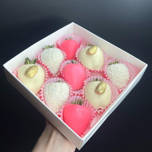 Клубника в шоколаде «Just for» (9-12 шт)