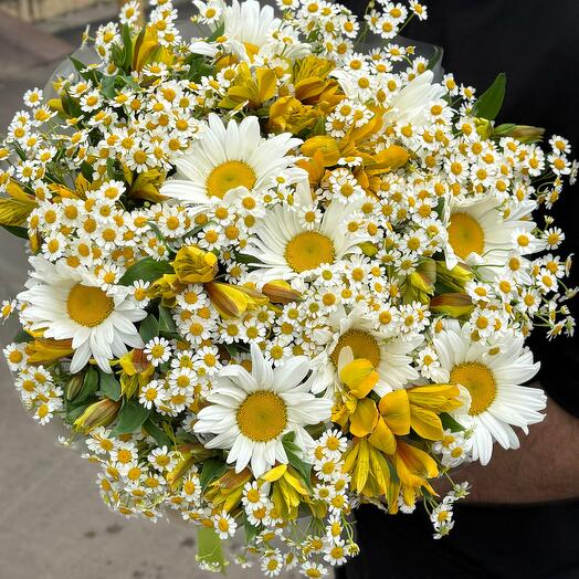 Летний букет с ромашками