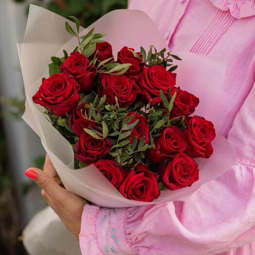 Ramo de rosas "arándano Rojo"