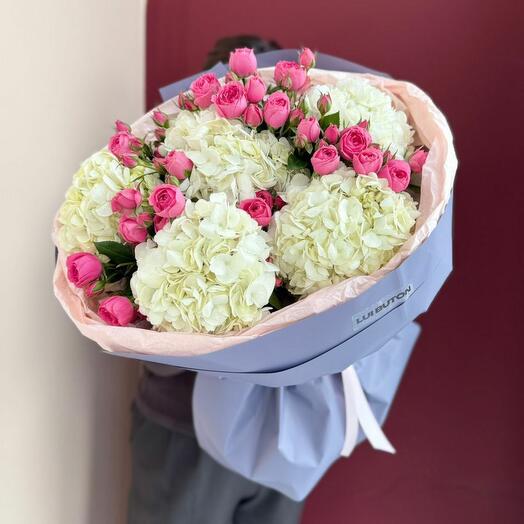 Букет "Воздушное облако цветов"