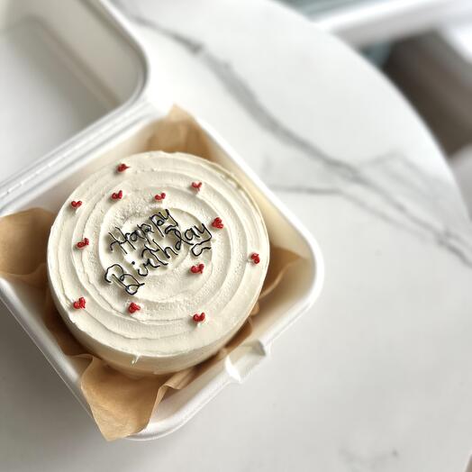 Бенто торт happy birthday с сердечками