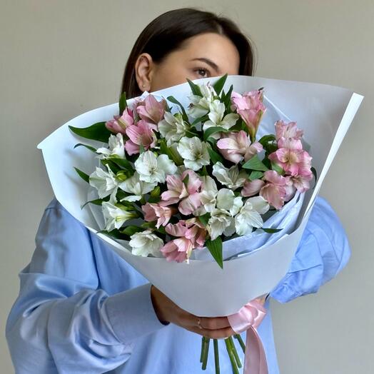 Монобукет с Альстромерией
