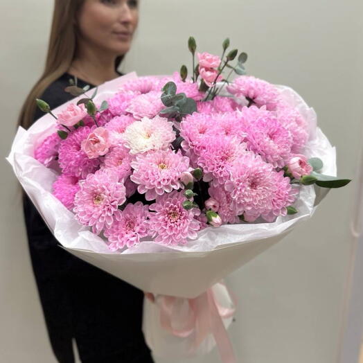 Букет из хризантем и кустовых гвоздик