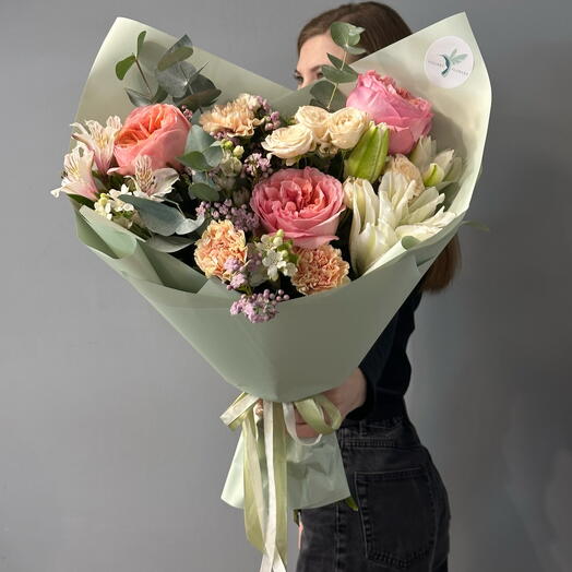 Букет с пионовидными розами 5