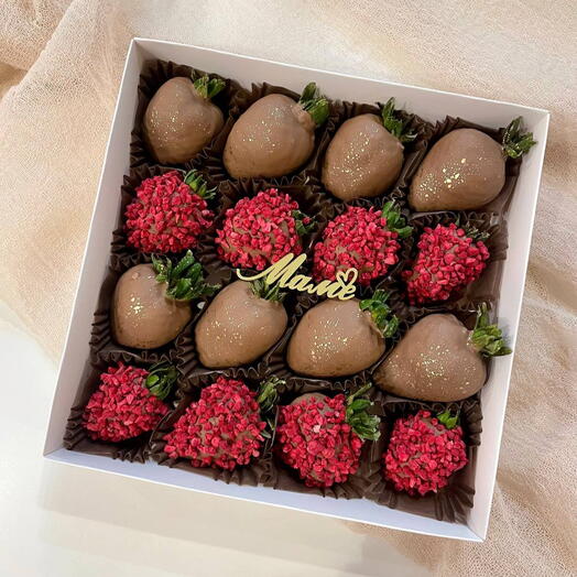 Клубника в шоколаде 16 шт мамочке
