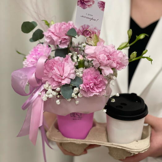 Букет в стакане диантус, гипсофила и альстромерия