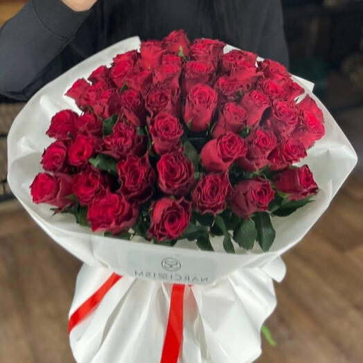 Монобукет из красных роз n.r235