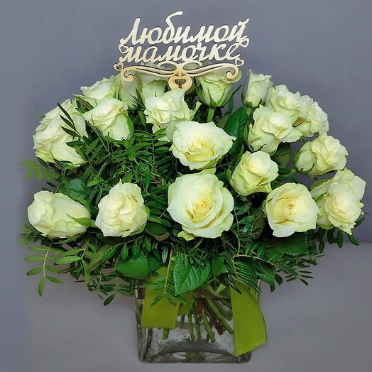 Букет 25 белых роз Кения с зеленью. N 31203-Б