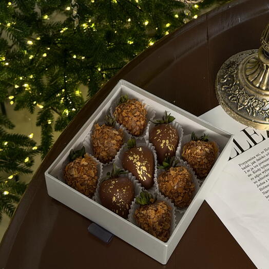 Клубника в шоколаде «волшебная ночь»