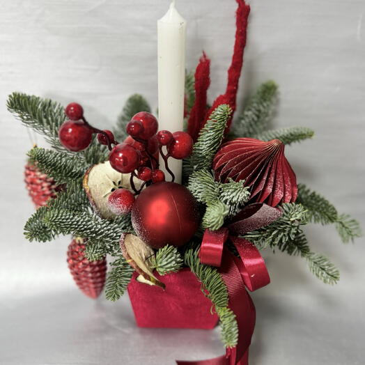 Новогодняя композиция в красном размер S