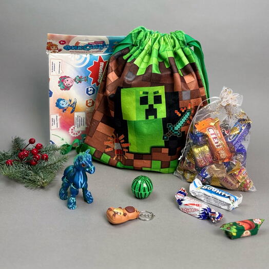 Детский новогодний подарок с 3d лошадкой,игрой и конфетами