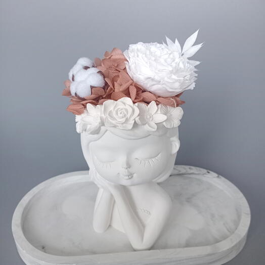 Композиция из стабилизированных цветов с гортензией и розой, букет на день рождения