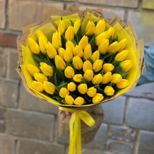 💛 Солнечное настроение — букет из жёлтых тюльпанов