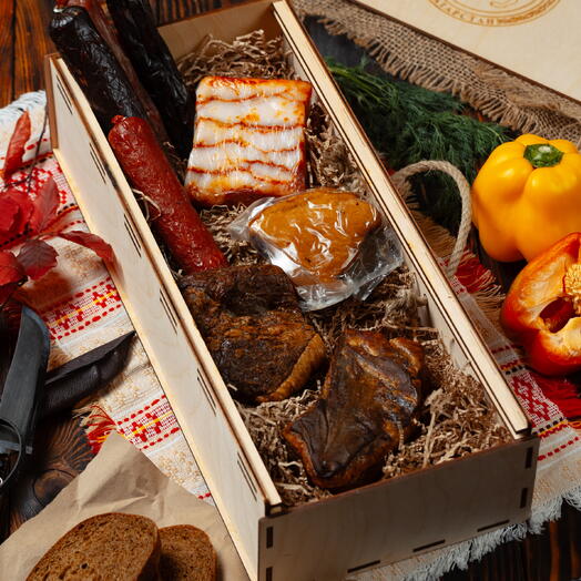 ПОДАРОЧНЫЙ НАБОР с мясными деликатесами мужчине, отцу, руководителю