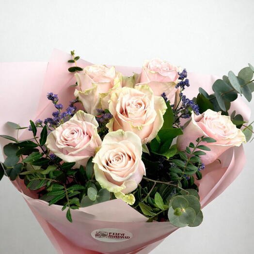 Bouquet of 6 pink roses