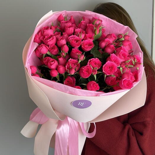 Букет из кустовой розы