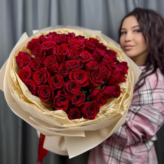 51 красная импортная Роза