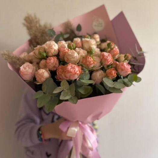 Spray roses bouquet