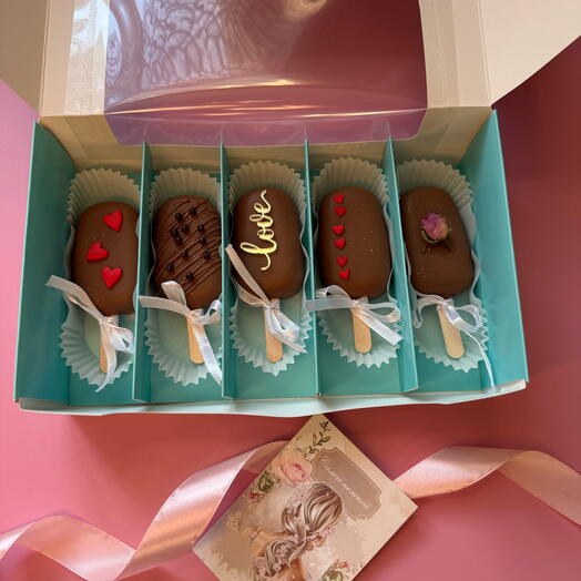 Подарочный набор любимым муссовый чизкейк