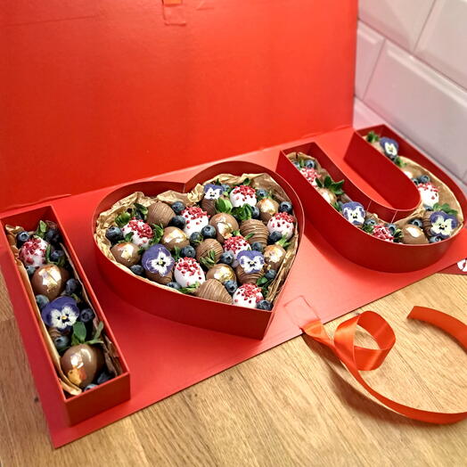 Клубника в шоколаде Валентинка книжка I love you