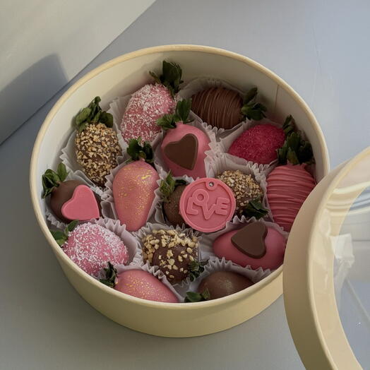 Клубника в шоколаде «Love