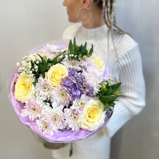 Розы и хризантемы