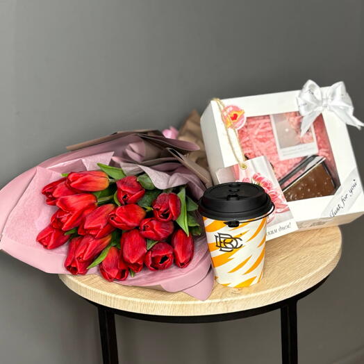 Яркие тюльпаны в сочетании с шоколадно-ореховым вкусом