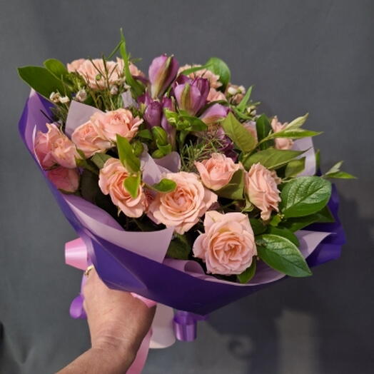 Букет мини из кусовой розы 🌸 и альстромерии